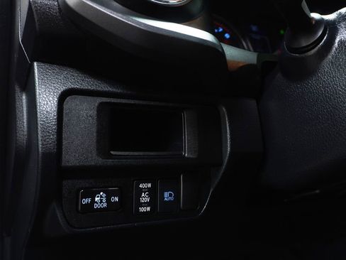 Used 2019 Toyota Tacoma TRD Off-Road image 24