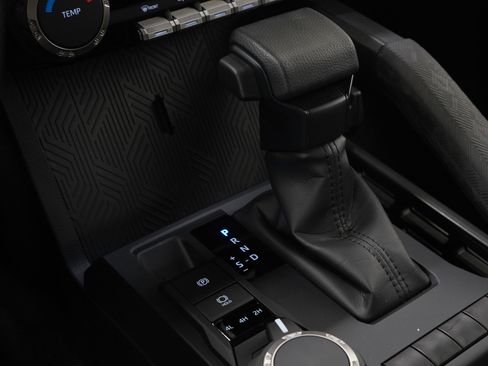 Certified 2025 Toyota Tacoma SR image 25