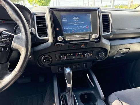 Used 2022 Nissan Frontier SV AWD/4WD image 19