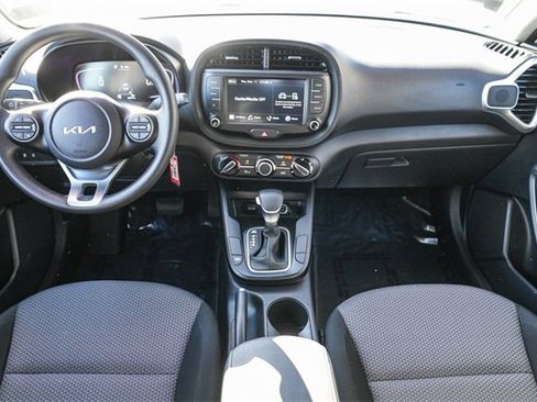 Certified 2023 Kia Soul LX image 13
