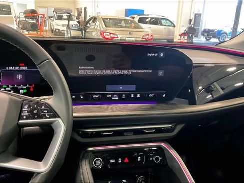 Certified 2025 Audi Q5 Premium w/ Convenience Package AWD/4WD image 6
