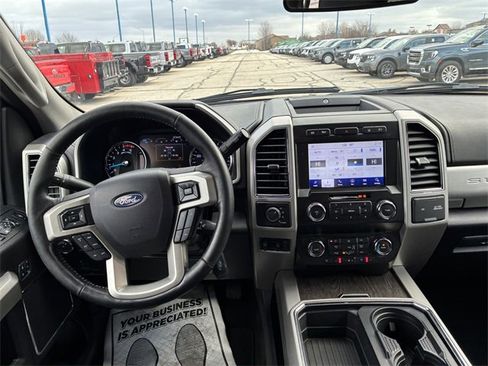 Used 2020 Ford F350 Lariat w/ Chrome Package image 19