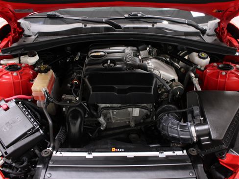 Used 2023 Chevrolet Camaro LT RWD image 39
