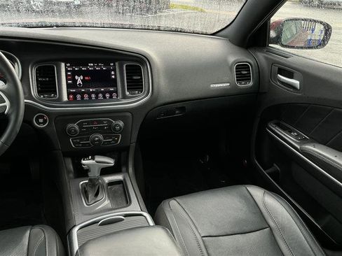 Used 2017 Dodge Charger R/T w/ Plus Group image 20