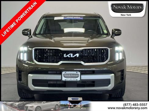 Used 2023 Kia Telluride EX w/ EX Captain's Chair Package AWD/4WD image 2