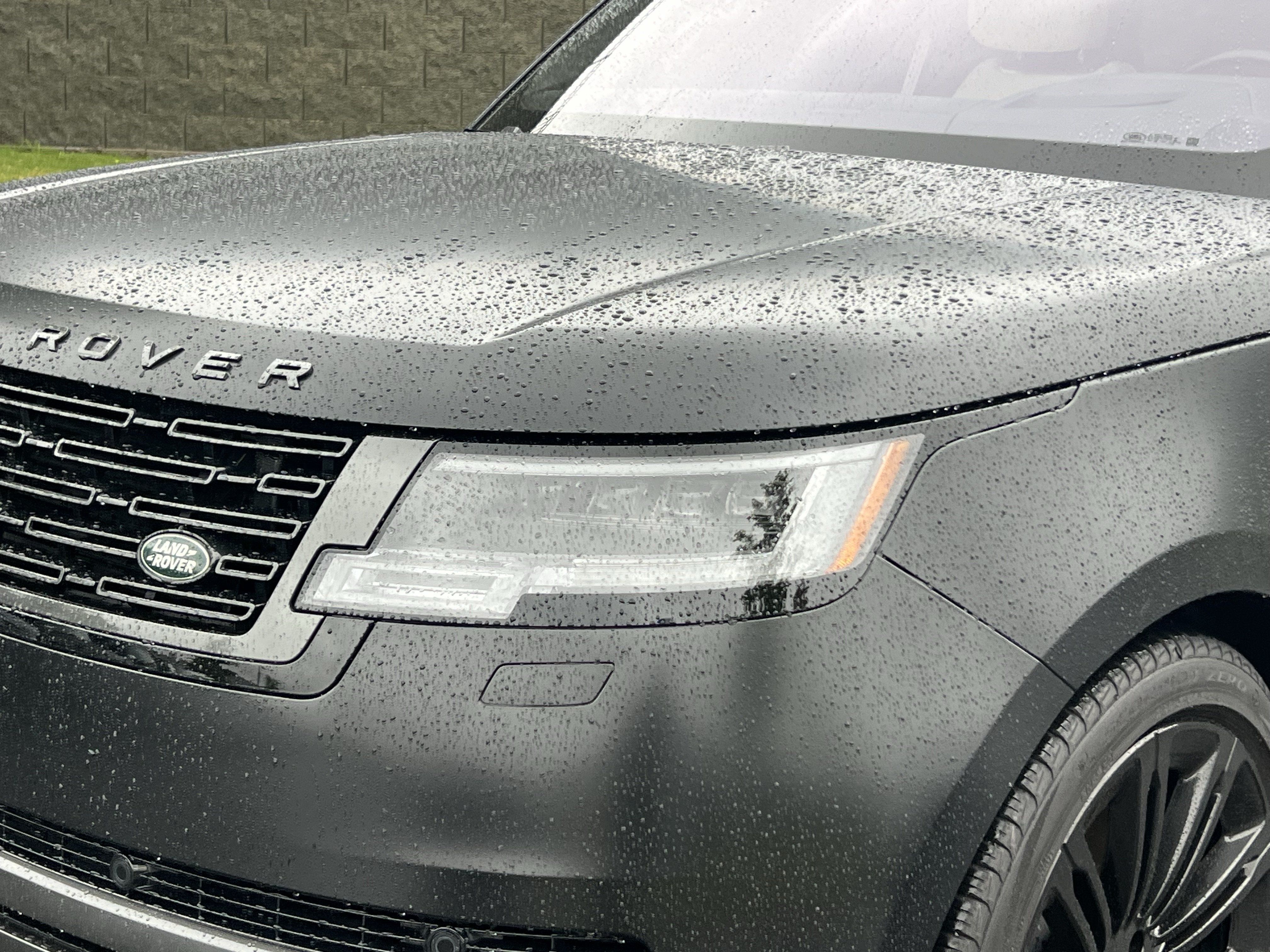 Certified 2023 Land Rover Range Rover First Edition AWD/4WD image 12