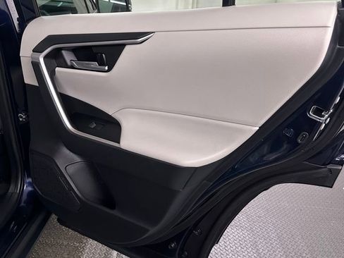 Used 2021 Toyota RAV4 XLE w/ Convenience Package AWD/4WD image 29