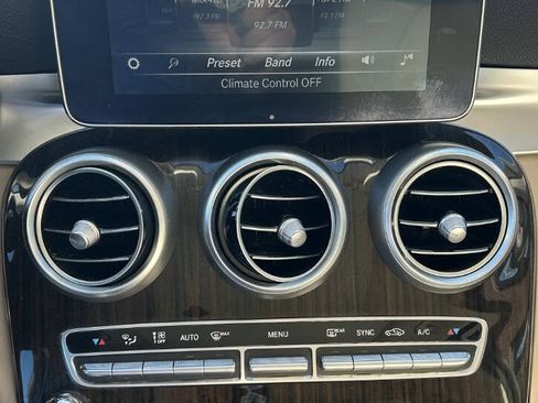 Used 2018 Mercedes-Benz GLC 300 4MATIC image 20