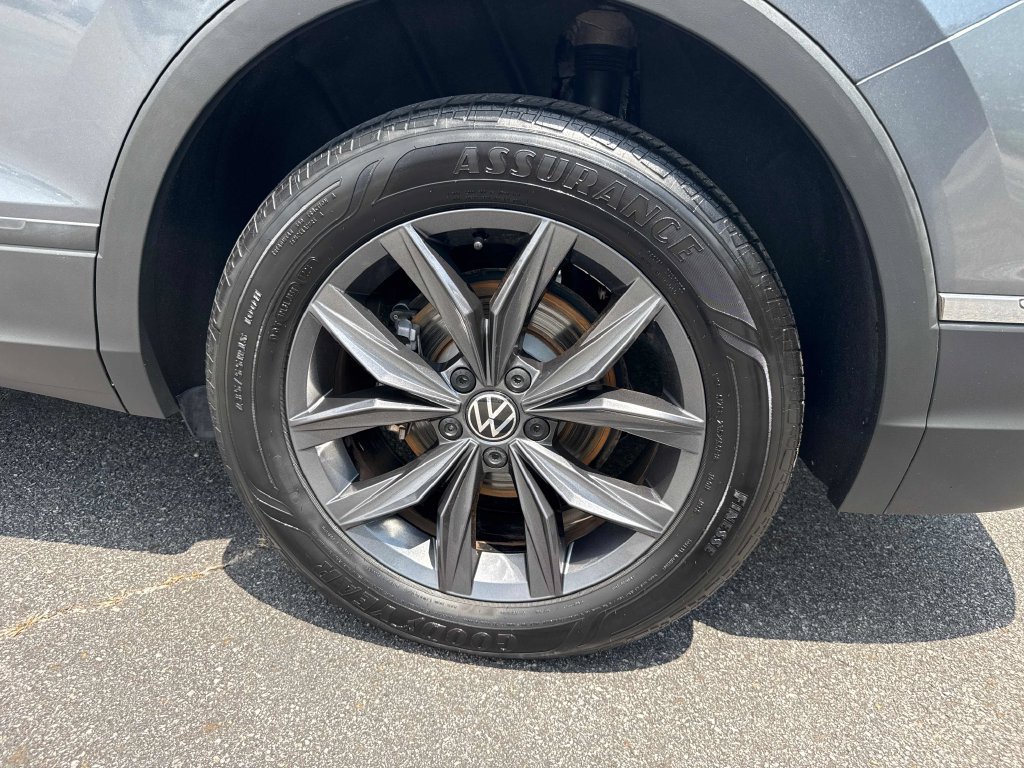 Used 2023 Volkswagen Tiguan SE FWD image 31