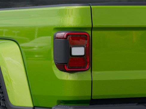 New 2025 Jeep Gladiator Sport AWD/4WD image 9