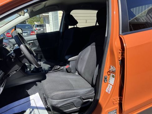 Used 2014 Subaru Crosstrek 2.0i Premium image 9