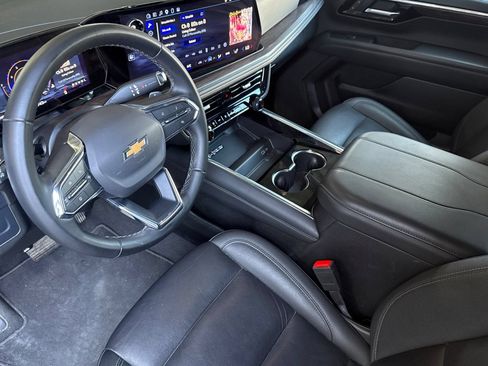 Used 2025 Chevrolet Tahoe LT AWD/4WD image 9