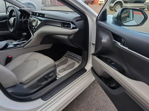 Used 2020 Toyota Camry XSE w/ Navigation Package FWD image 17