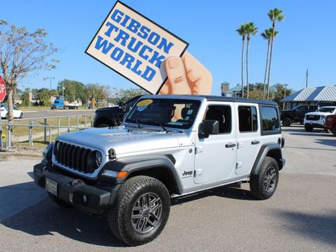Used 2024 Jeep Wrangler Sport S image 1