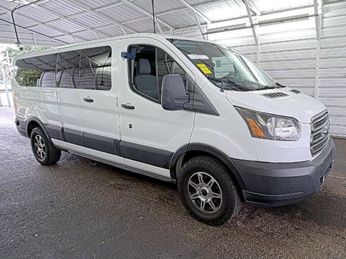 Used 2019 Ford Transit 350 XLT image 9