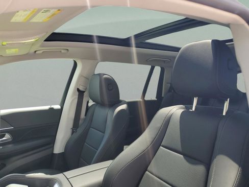 Certified 2026 Mercedes-Benz GLS 450 4MATIC image 26