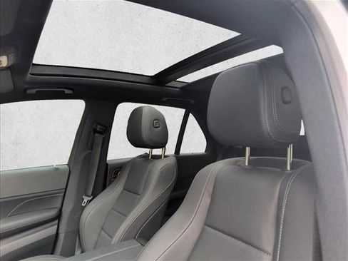 Certified 2025 Mercedes-Benz GLE 450 4MATIC image 11