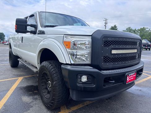 Used 2016 Ford F250 XL w/ Power Equipment Group AWD/4WD image 4