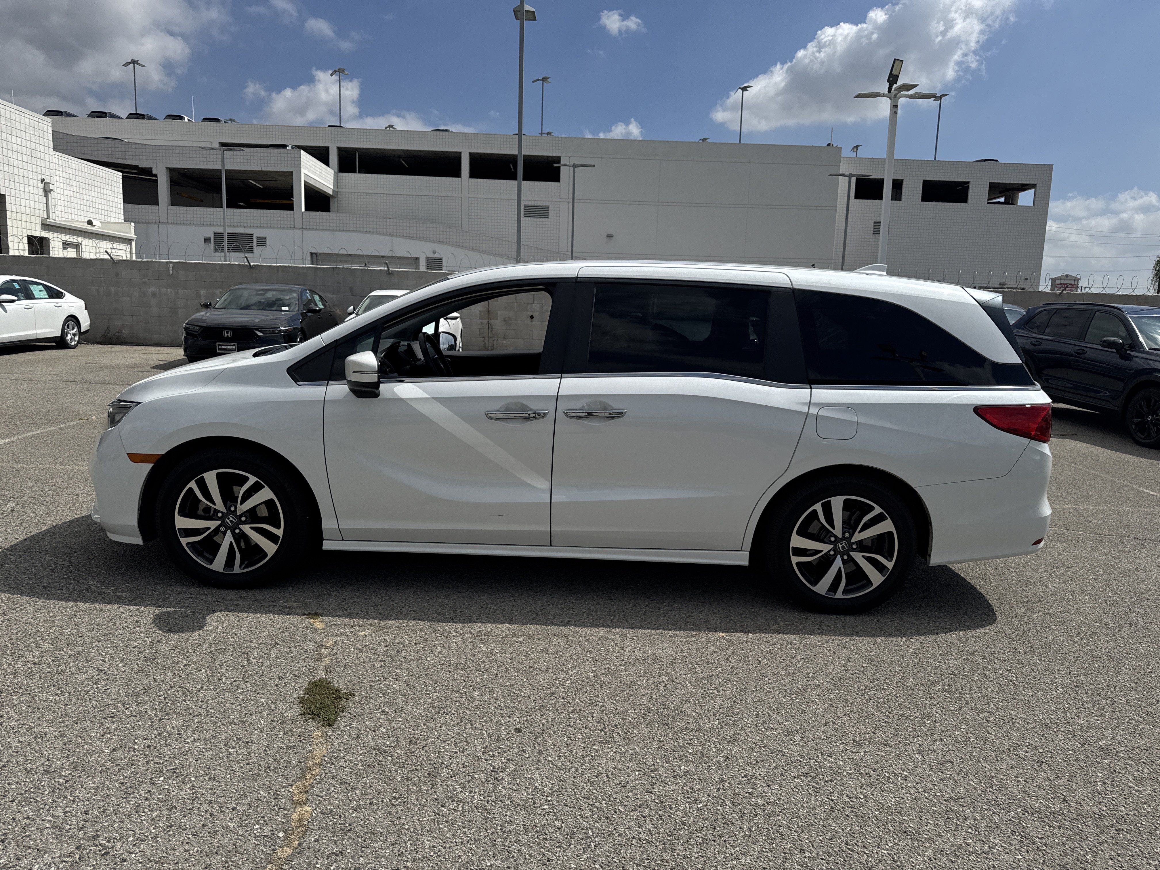 Used 2021 Honda Odyssey Touring image 7
