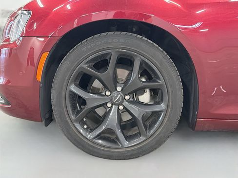 Used 2022 Chrysler 300 S RWD image 31