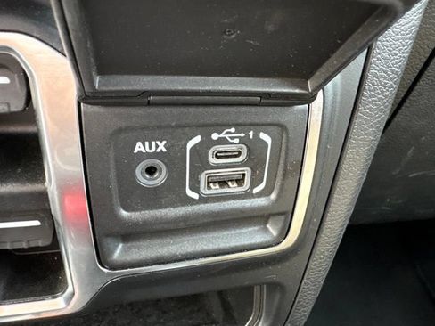 Used 2022 Jeep Wrangler Unlimited Sport AWD/4WD image 14