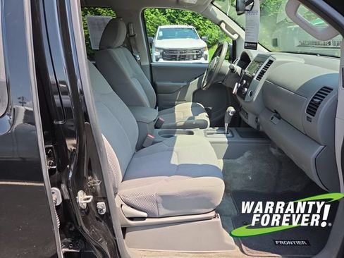 Used 2017 Nissan Frontier SV w/ SV Value Truck Package AWD/4WD image 14