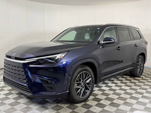 Used 2025 Lexus TX 350 AWD w/ Technology Package image 2