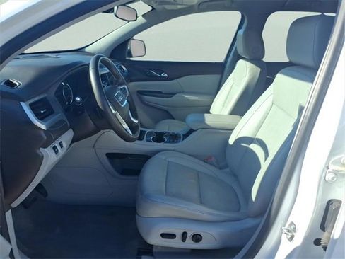 Used 2023 GMC Acadia SLT image 27