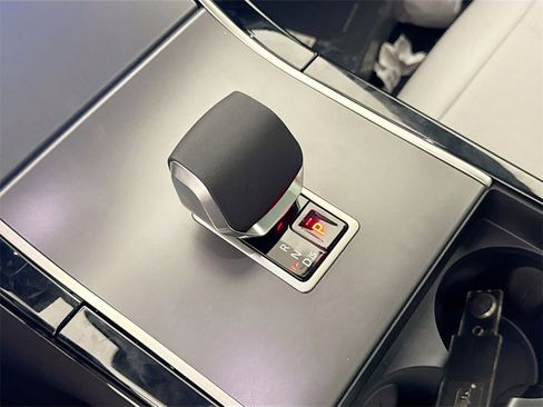 New 2026 Land Rover Range Rover Velar S image 15