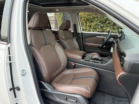 Used 2023 Honda Pilot Elite image 37