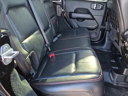 Used 2018 Jeep Wrangler Unlimited Rubicon image 27