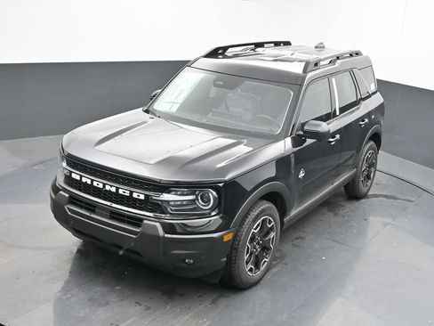 New 2025 Ford Bronco Sport Outer Banks w/ Outer Banks Tech Package+ AWD/4WD image 35