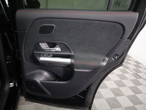 Used 2025 Mercedes-Benz GLA 35 AMG 4MATIC image 27