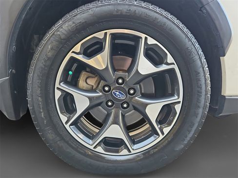 Used 2019 Subaru Crosstrek 2.0i Premium w/ Moonroof Package image 15