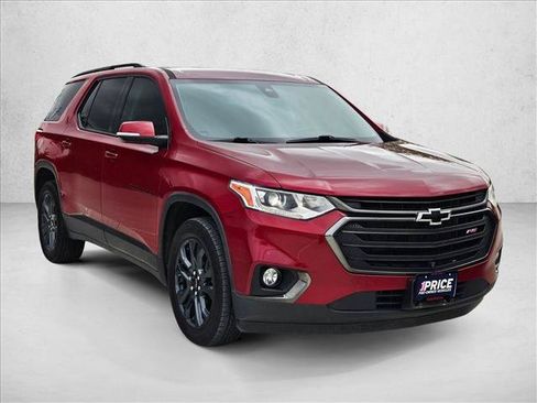 Used 2021 Chevrolet Traverse RS FWD image 3