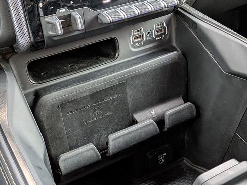 Used 2020 RAM 2500 Limited image 26