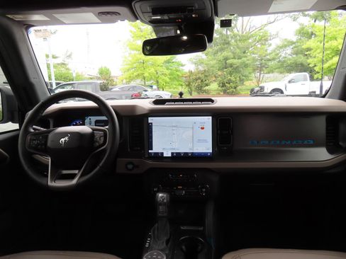 Used 2024 Ford Bronco Wildtrak AWD/4WD image 16