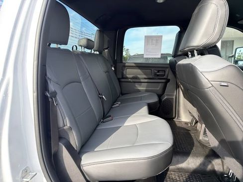 Used 2025 RAM 2500 Tradesman w/ Chrome Appearance Group AWD/4WD image 29