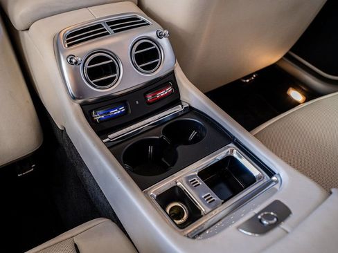 Used 2018 Rolls-Royce Wraith image 52