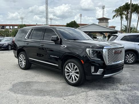 Used 2023 GMC Yukon Denali RWD image 2