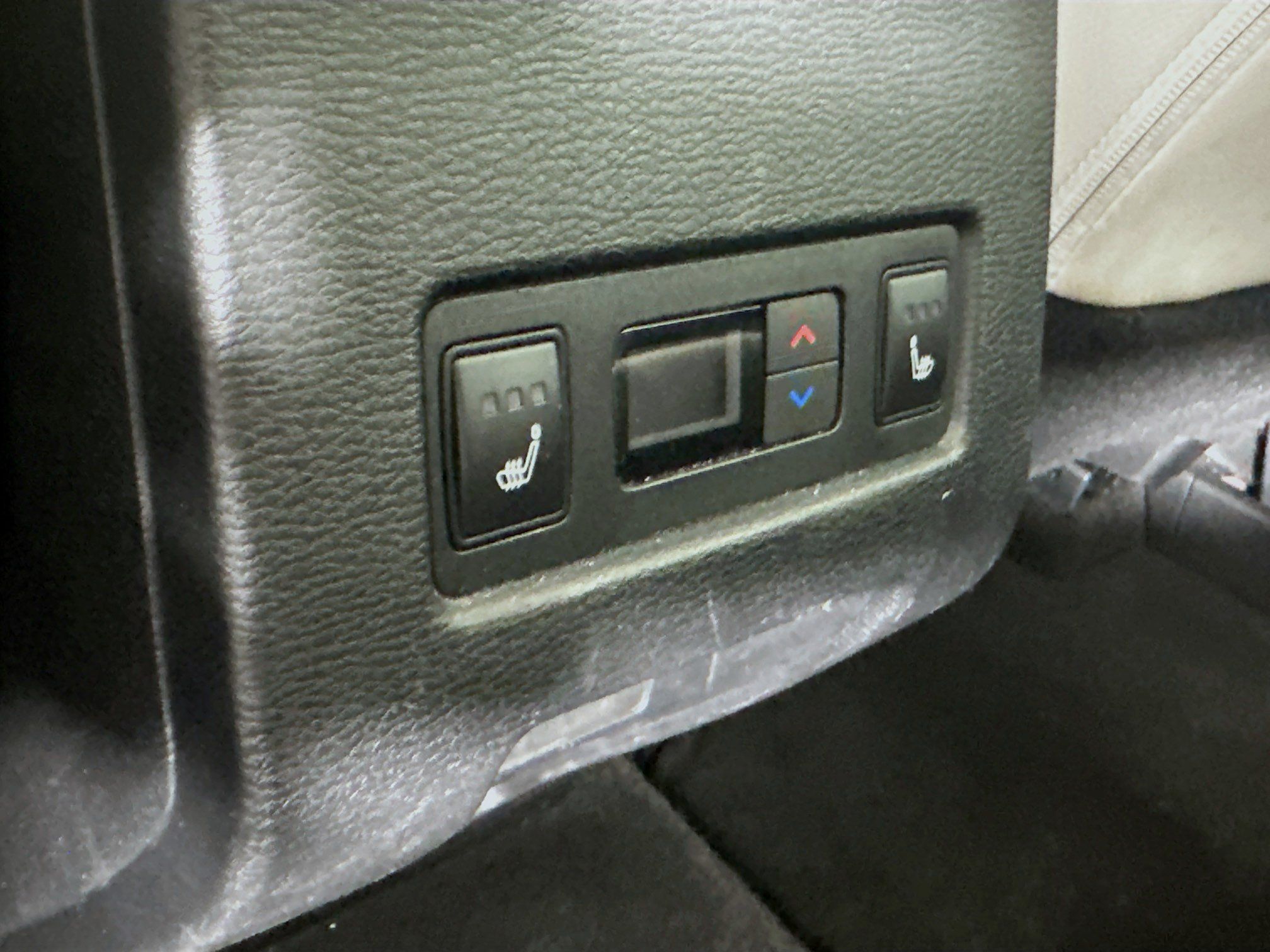 Used 2025 Mitsubishi Outlander SEL AWD/4WD image 28