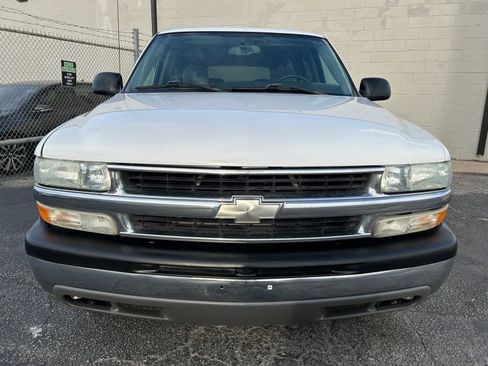 Used 2004 Chevrolet Suburban LS w/ Cargo Package RWD image 7