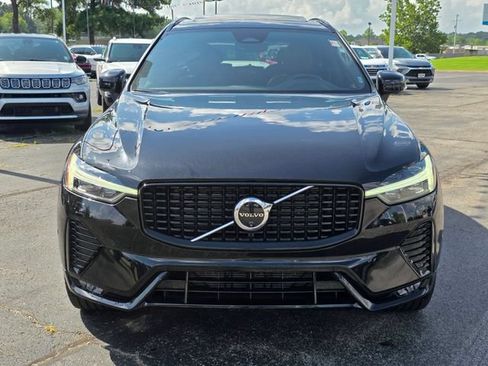 Used 2025 Volvo XC60 B5 Plus AWD/4WD image 4