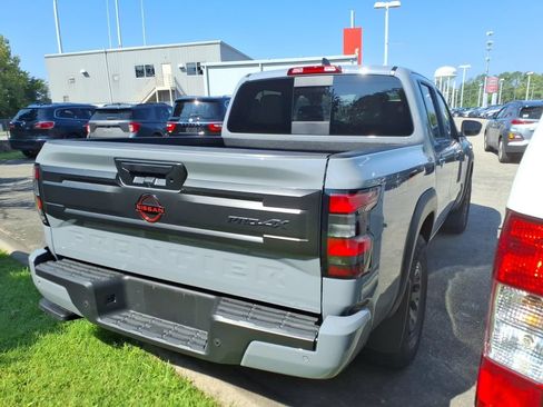 Used 2025 Nissan Frontier PRO-4X w/ Interior Protection Package AWD/4WD image 2