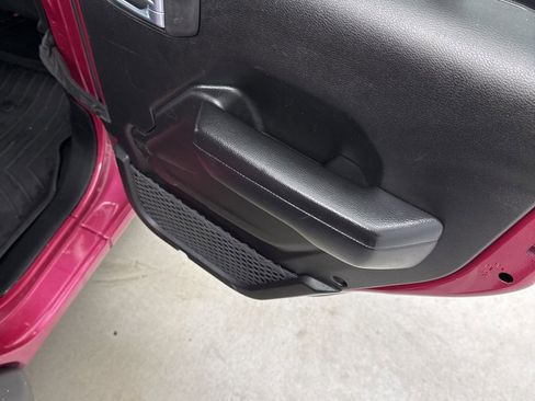 Used 2021 Jeep Wrangler Unlimited Sport image 38