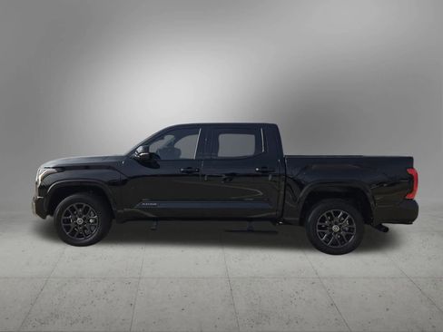 Used 2024 Toyota Tundra Platinum image 2