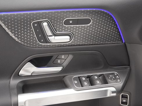 New 2026 Mercedes-Benz GLB 250 image 21