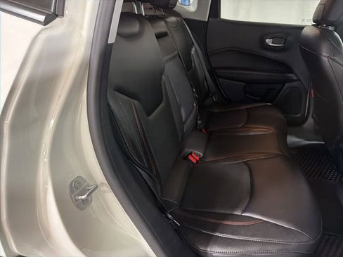 Used 2018 Jeep Compass Trailhawk w/ Leather Interior Group AWD/4WD image 19