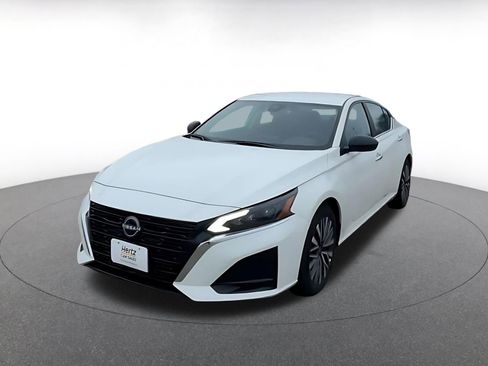 Used 2025 Nissan Altima 2.5 SV image 7