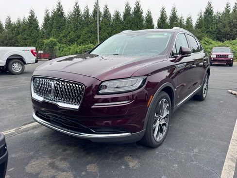 Used 2021 Lincoln Nautilus Reserve w/ Cargo Utility Package AWD/4WD image 2